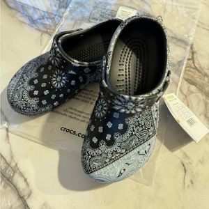 👟Crocs Bistro graphic clog size 37-38